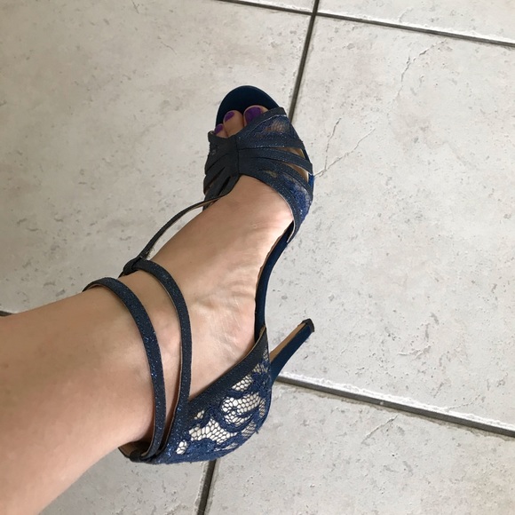 Ivanka Trump pumps - Picture 3 of 6